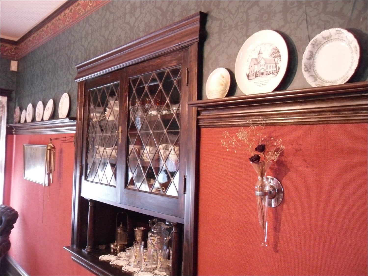 Ritzville, WA- Dr Burroughs home tour~dining room display
